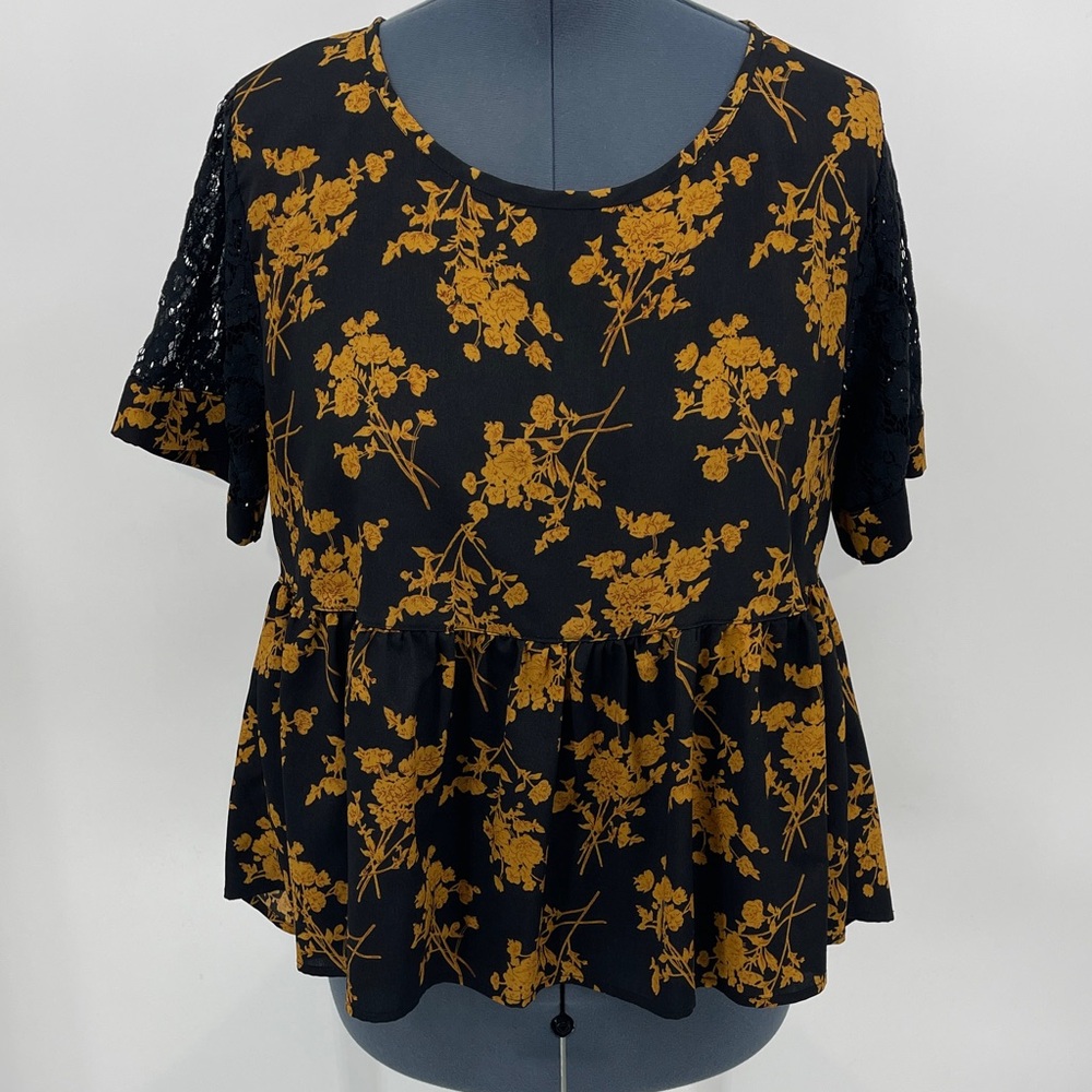 SHEIN SIZE 1XL Floral Black and Gold Women's Top LONGER IN BACK